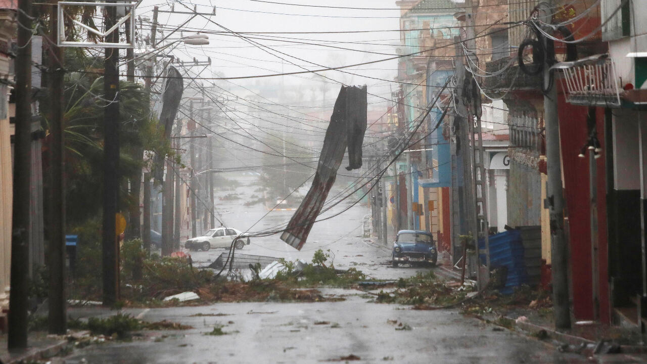 Cuba working to reestablish electrical service after second grid collapse